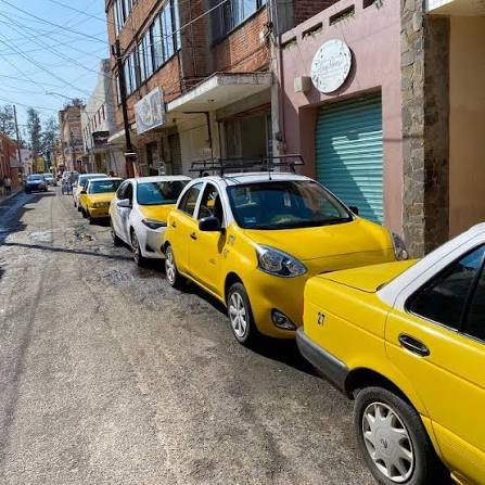 Central de taxis en La Barca